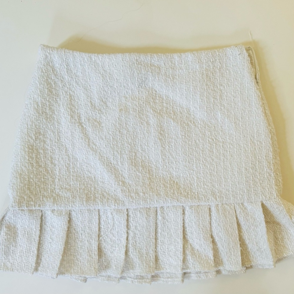 FOREVER 21 WHITE TWEED SKIRT